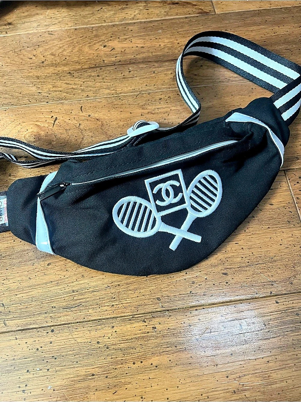 Rare Chanel Le Rouge Tennis Logo Crossbody VIP  Tennis Fanny Pack Purse GWP Bag
